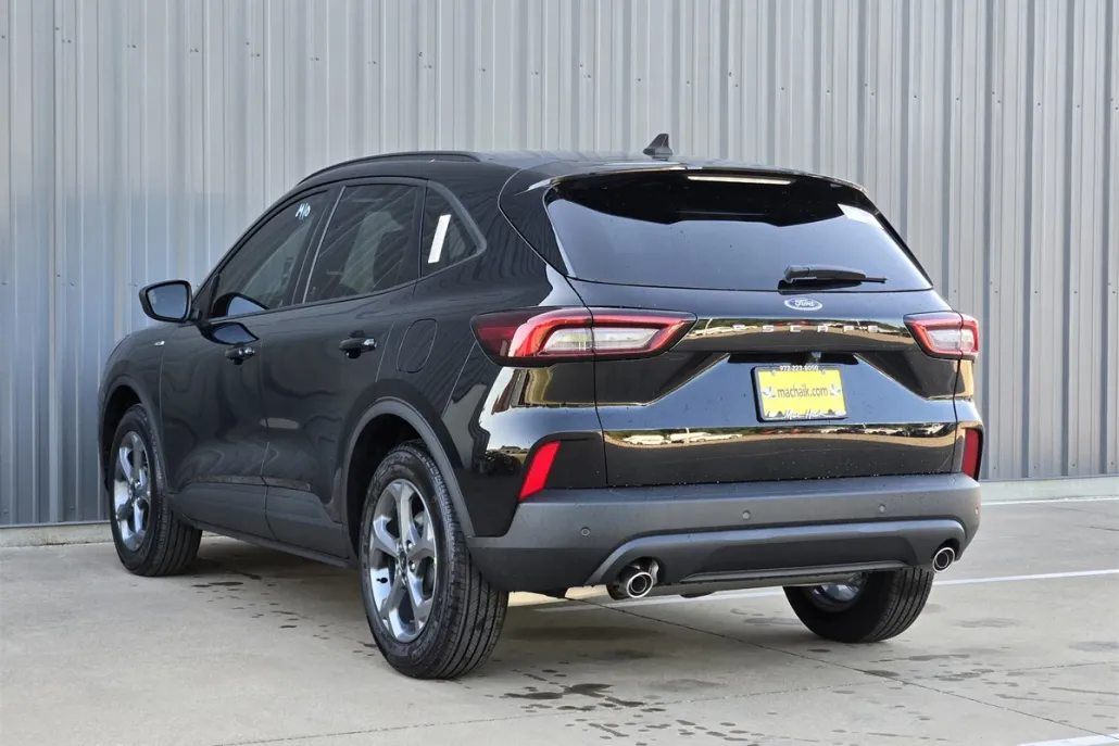 2025 Ford Escape ST-Line photo 1