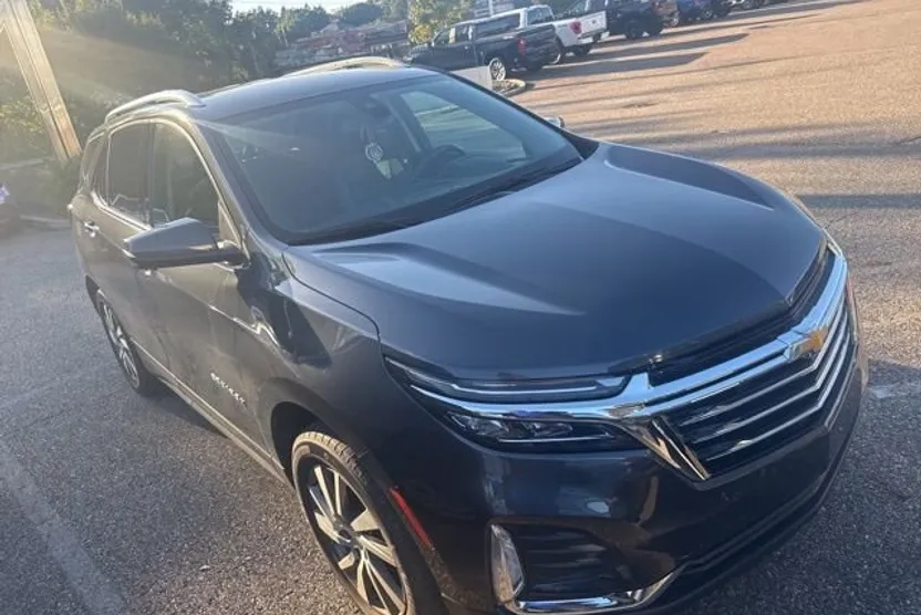 2022 Chevrolet Equinox Premier photo 1