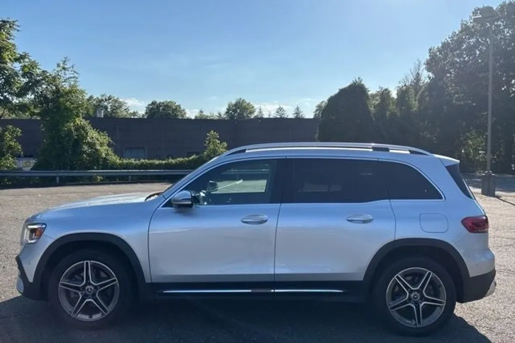 2021 Mercedes Benz GLB 250 photo 1