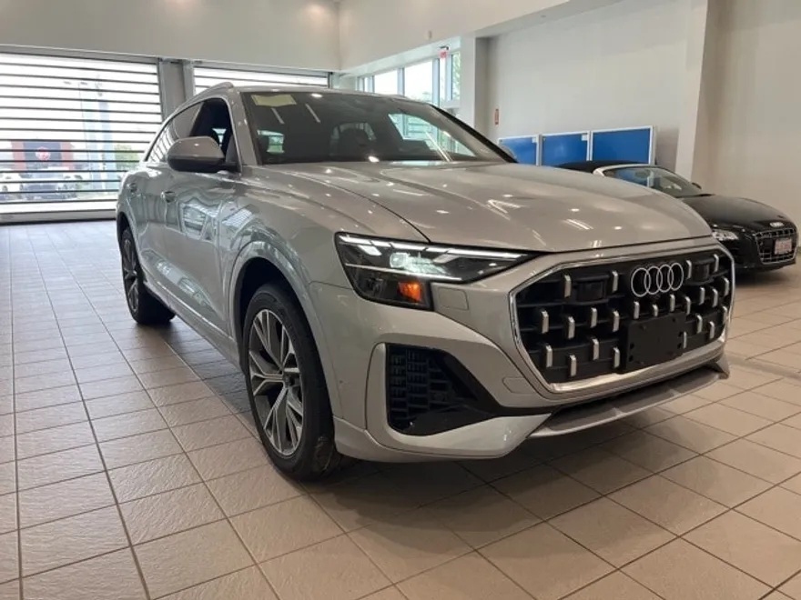 2025 Audi Q8 55 Premium photo 1