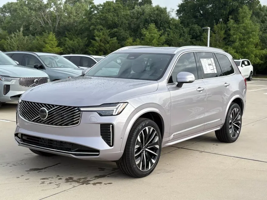 2026 Volvo XC90 Plus photo 1