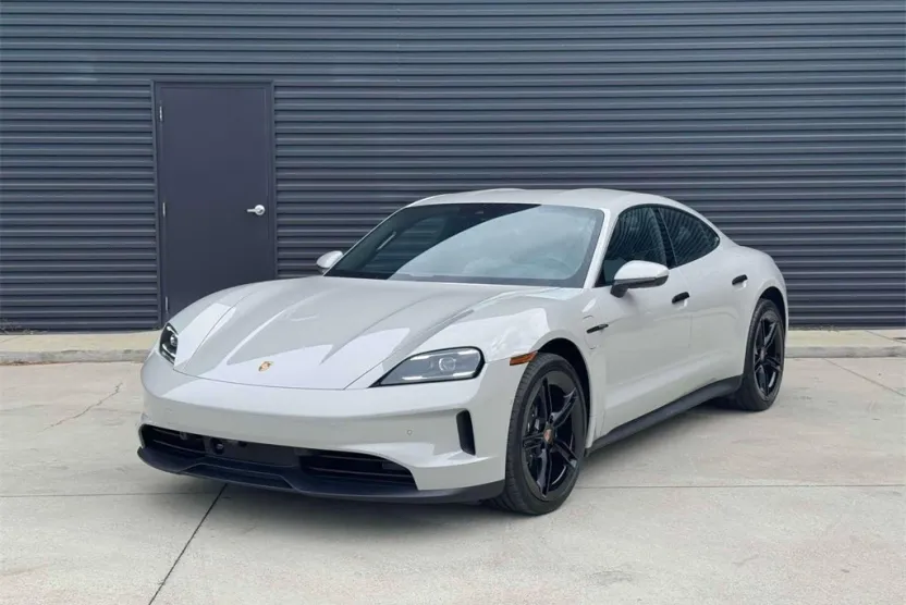 2025 Porsche Taycan Base photo 1