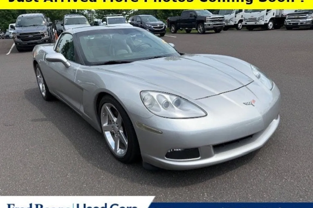 2005 Chevrolet Corvette Base photo 1