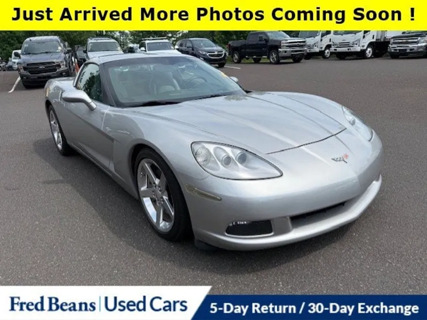 2005 Chevrolet Corvette Base photo 1