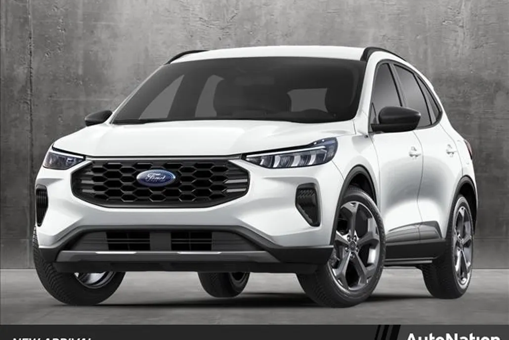 2025 Ford Escape ST-Line photo 1