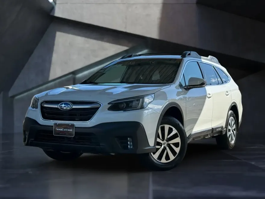 2022 Subaru Outback Premium photo 1