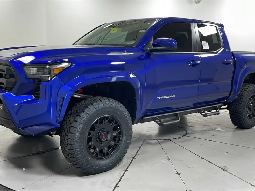 2025 Toyota Tacoma SR5 Double Cab photo 1