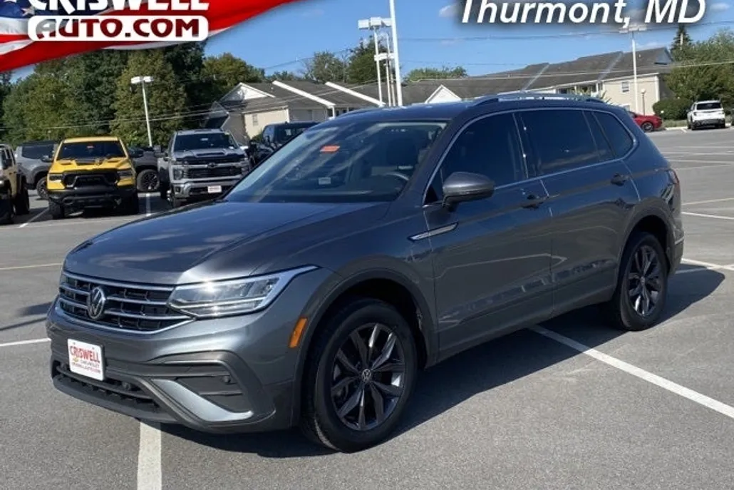 2022 Volkswagen Tiguan SE photo 1