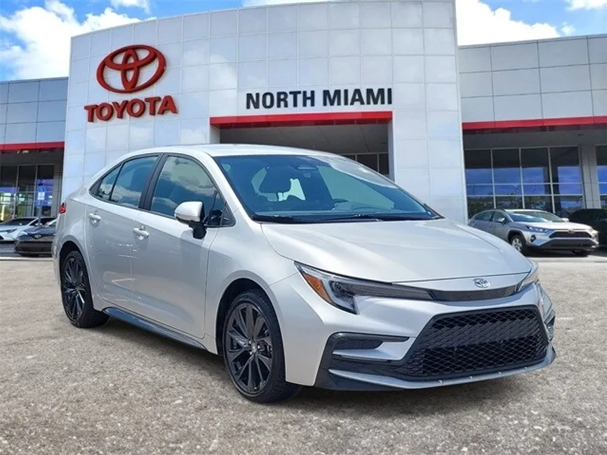 2024 Toyota Corolla SE photo 1