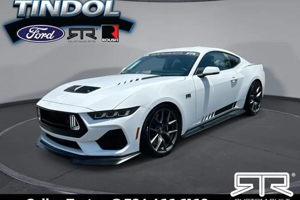 2025 Ford Mustang GT photo 1