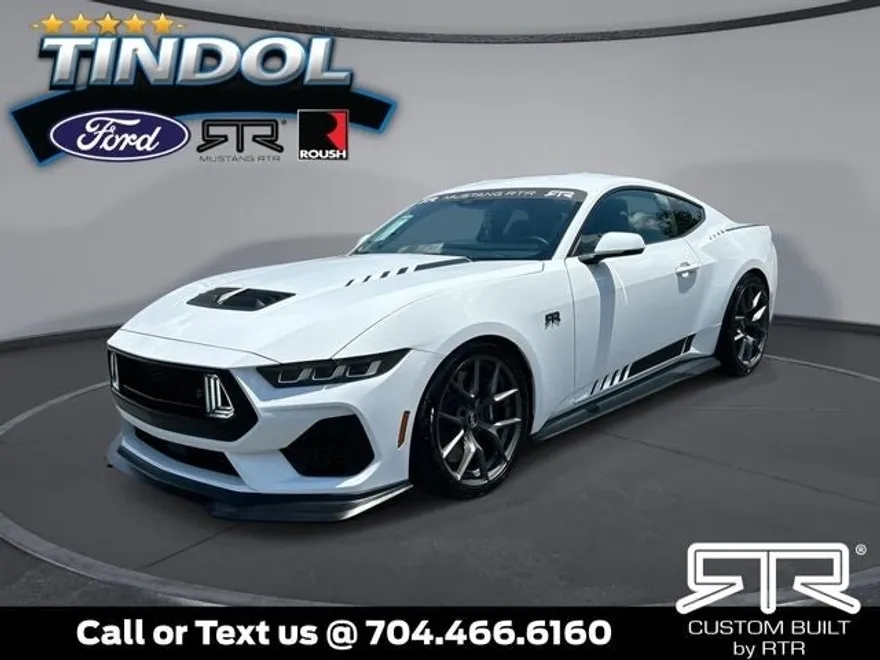 2025 Ford Mustang GT photo 1