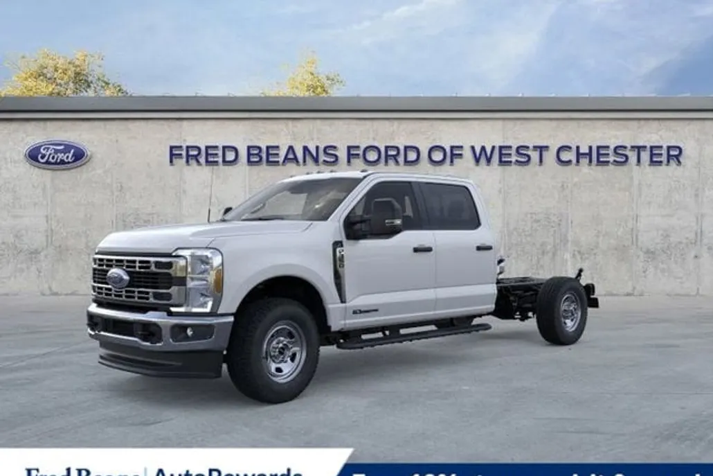 2025 Ford F-350 XL photo 1