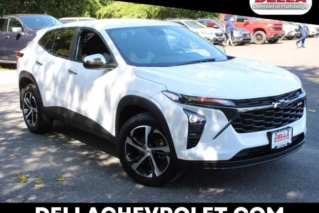 2024 Chevrolet Trax photo 1