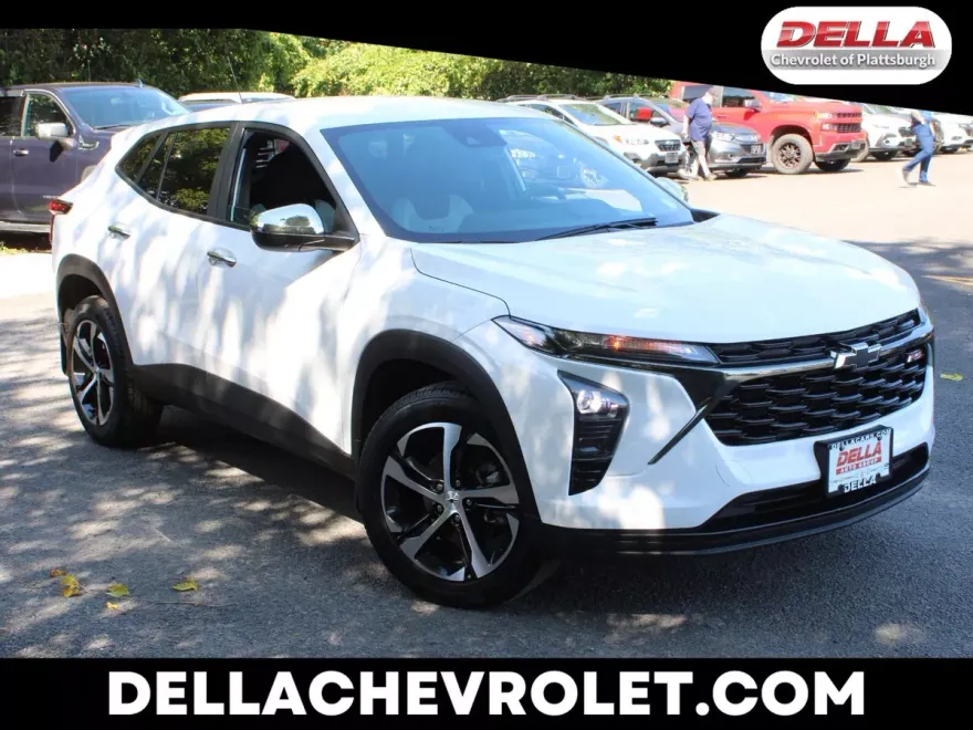2024 Chevrolet Trax photo 1