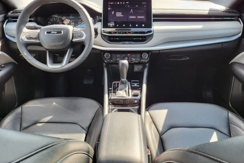 2024 Jeep Compass Limited photo 1