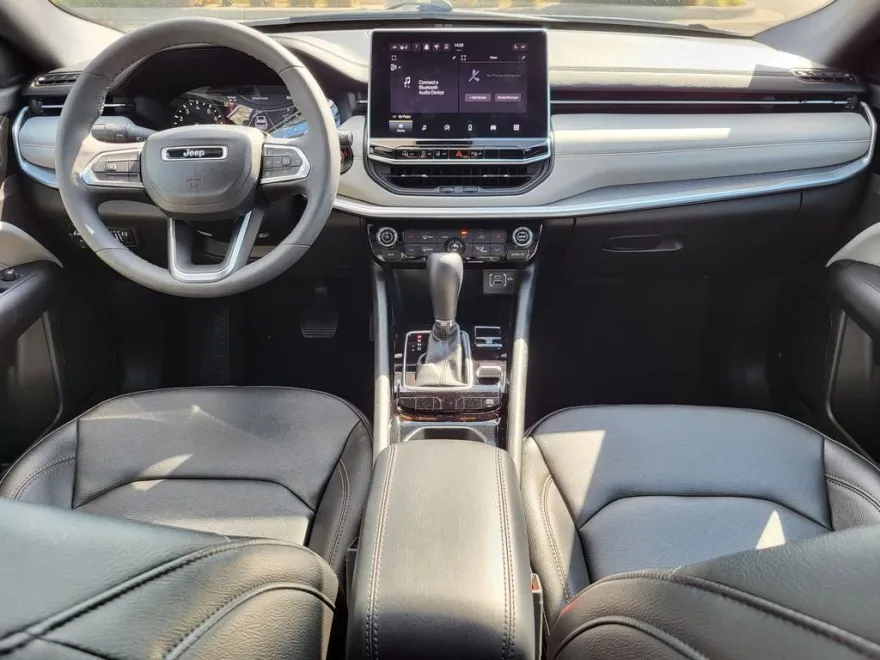 2024 Jeep Compass Limited photo 1