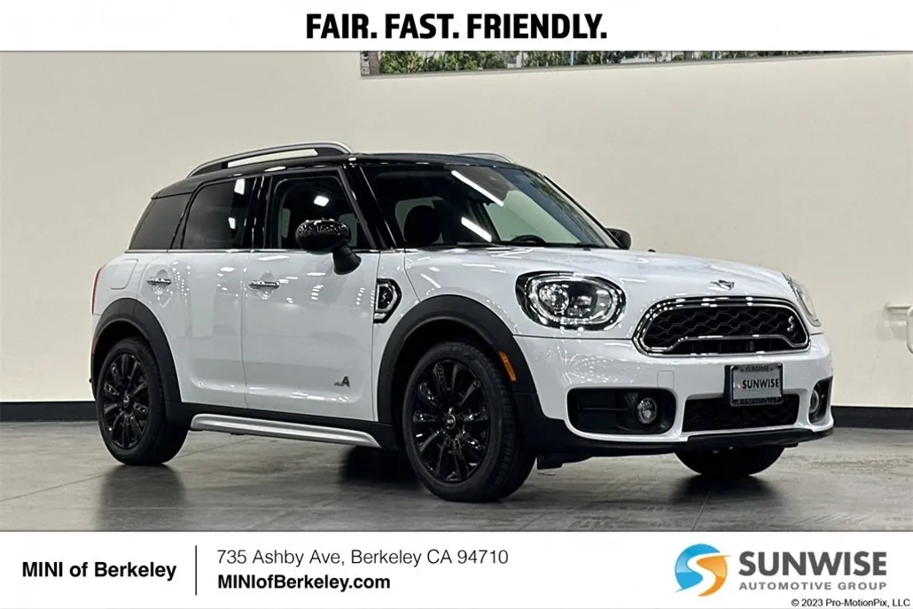 2020 Mini Cooper ALL4 Signature photo 1