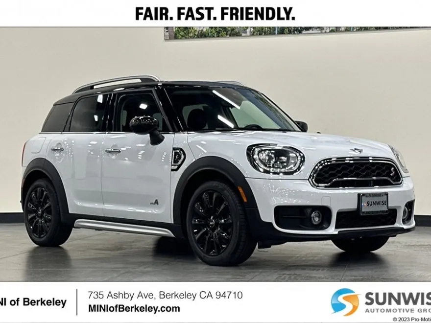 2020 Mini Cooper ALL4 Signature photo 1