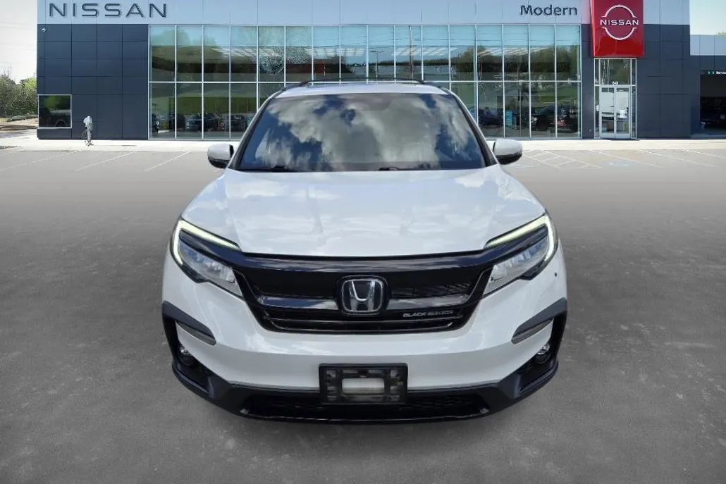 2022 Honda Pilot Black Edition photo 1