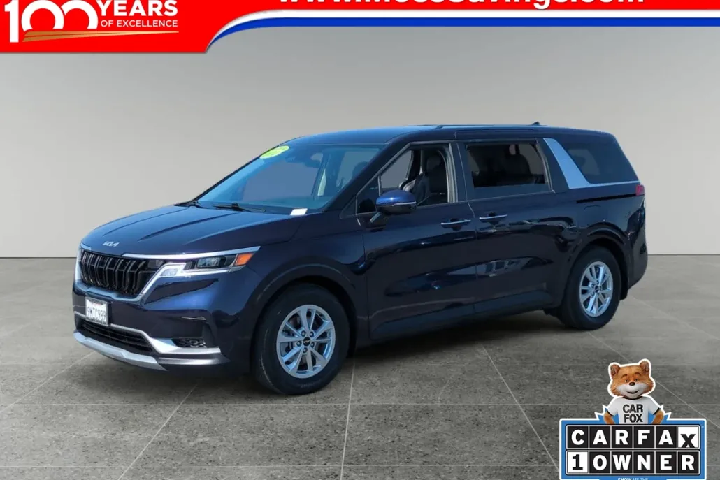 2024 Kia Carnival LX photo 1