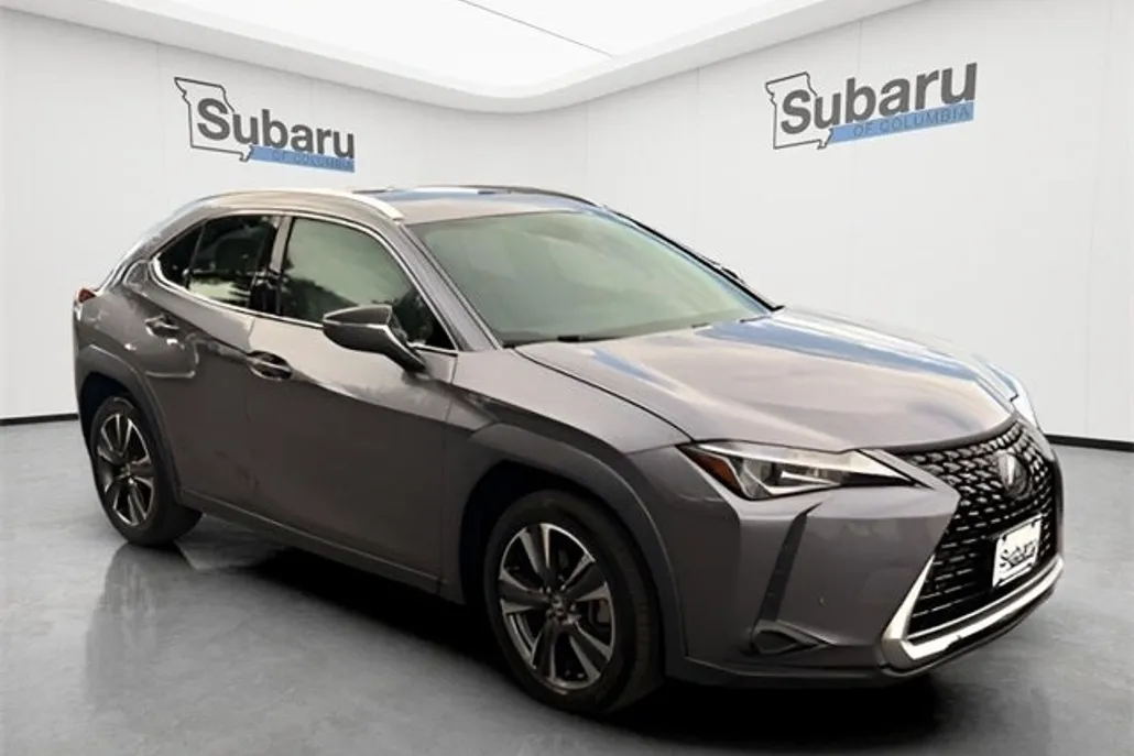 2021 Lexus UX 200 photo 1