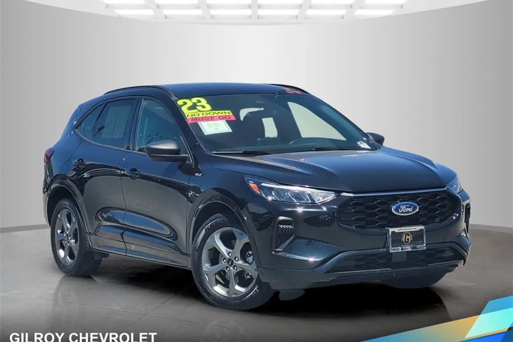 2023 Ford Escape ST-Line photo 1
