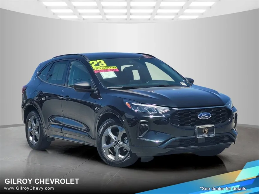 2023 Ford Escape ST-Line photo 1