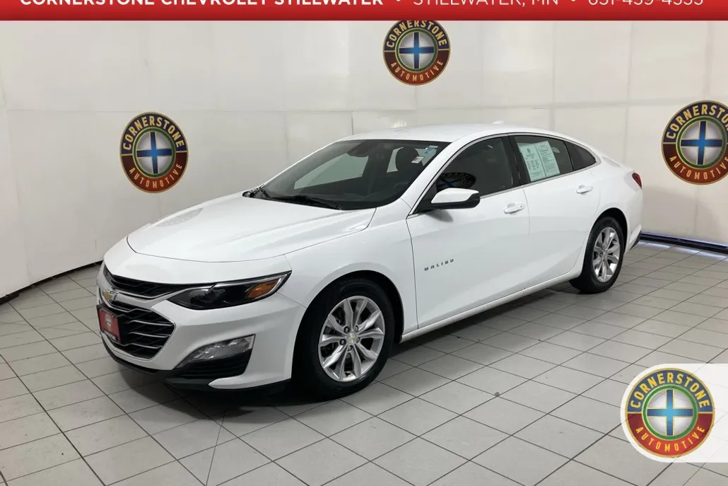 2023 Chevrolet Malibu 1LT photo 1