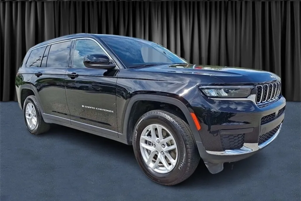 2024 Jeep Grand Cherokee Laredo photo 1