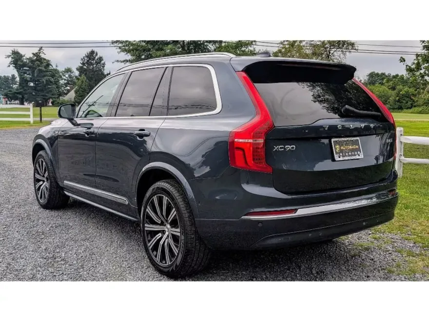2023 Volvo XC90 AWD Plus photo 1