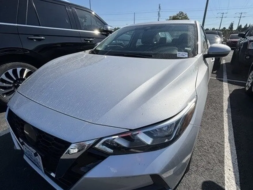 2022 Nissan Sentra SV photo 1
