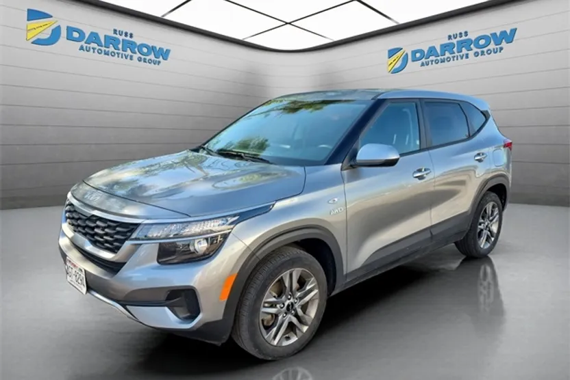 2023 Kia Seltos LX photo 1