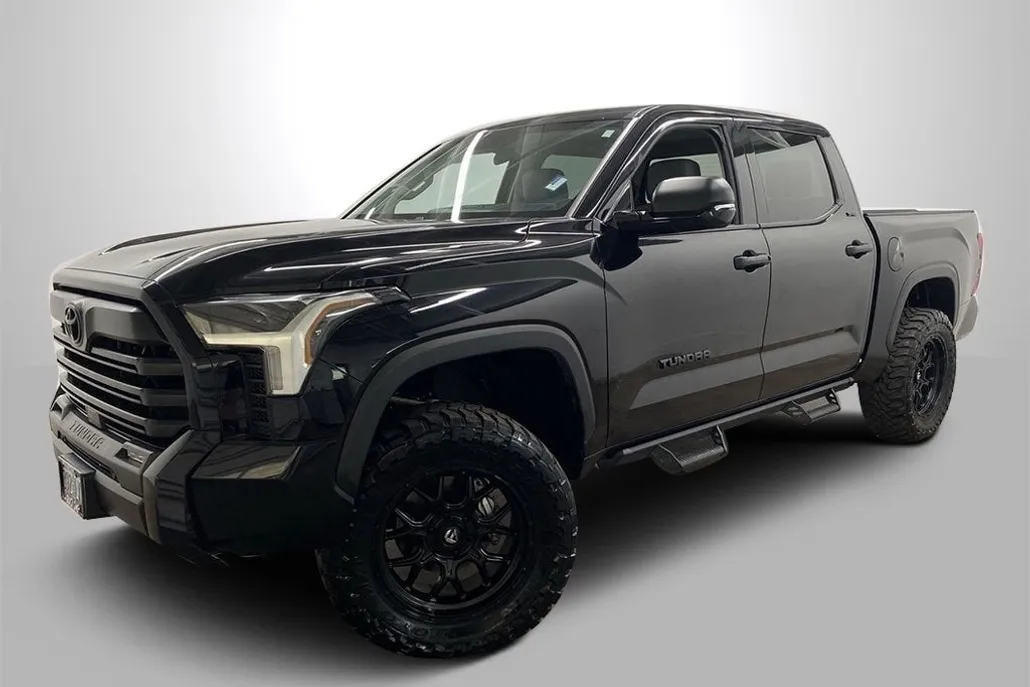 2023 Toyota Tundra SR5 photo 1