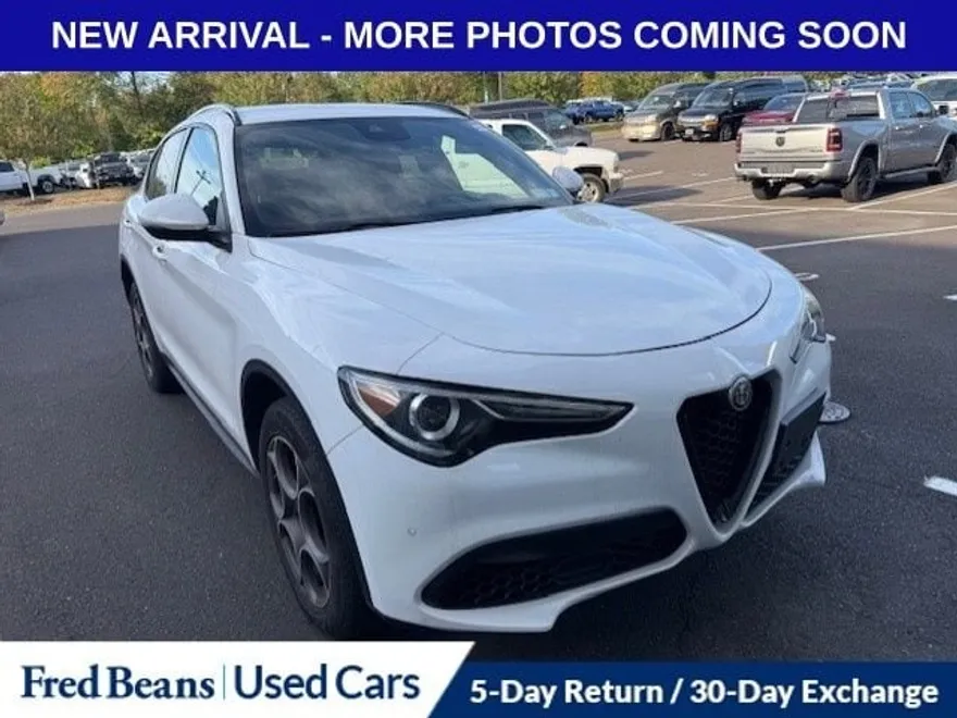 2022 Alfa Romeo Stelvio Sprint photo 1
