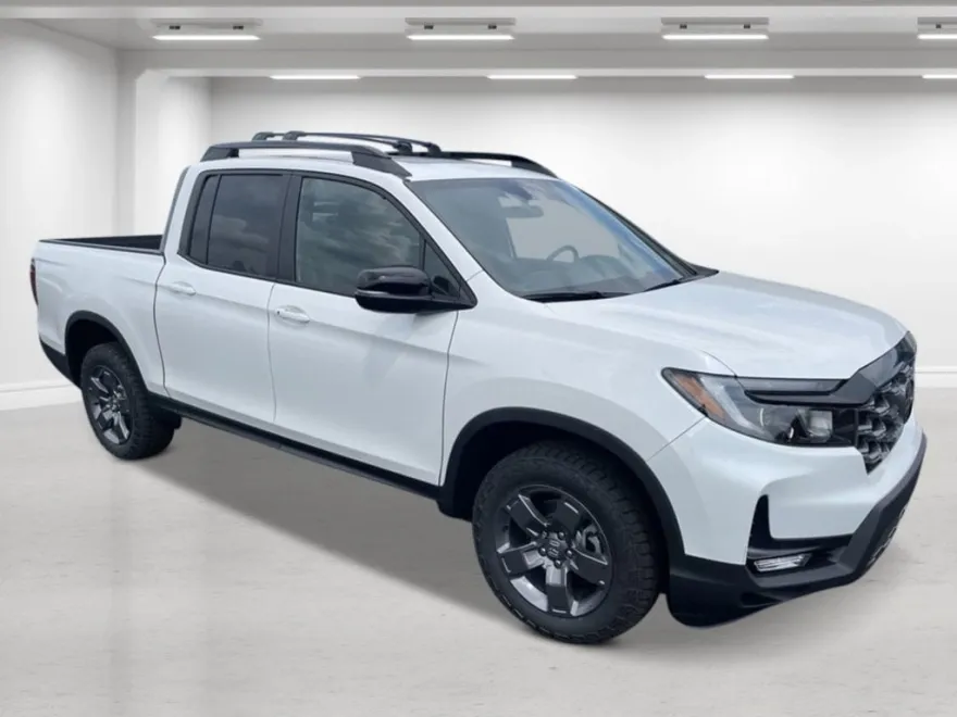 2025 Honda Ridgeline TrailSport photo 1