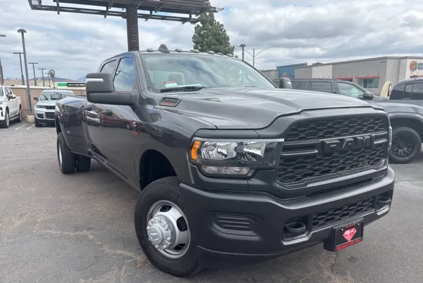 2023 Ram 3500 Tradesman photo 1