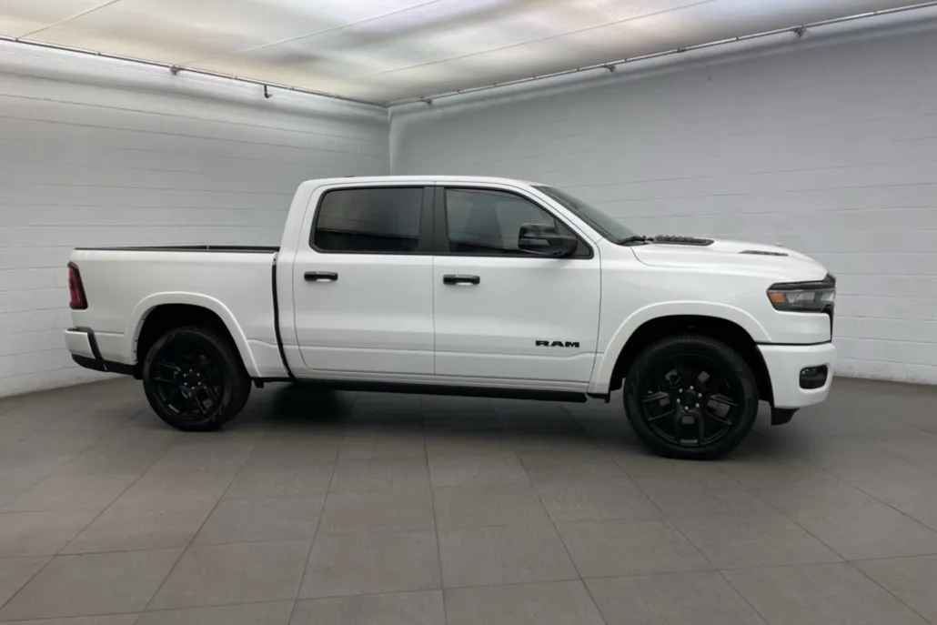 2025 Ram 1500 Laramie photo 1