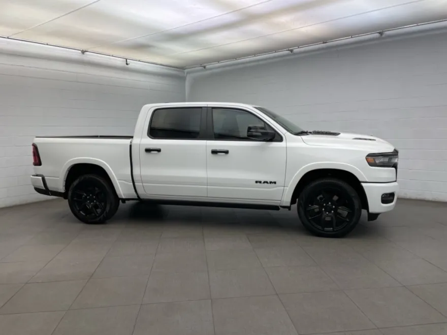 2025 Ram 1500 Laramie photo 1