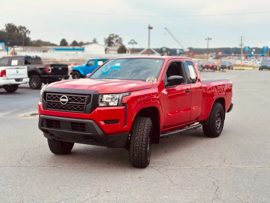 2022 Nissan Frontier S photo 1