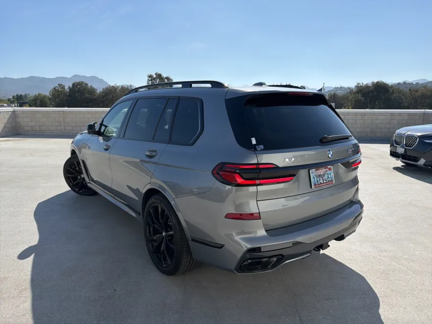 2024 Bmw X7 M60i photo 1