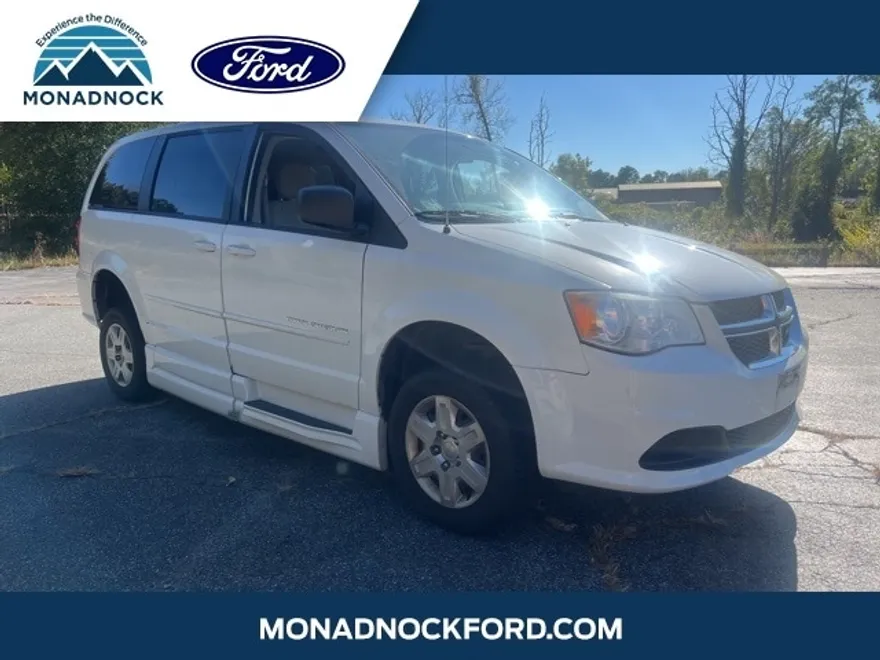 2012 Dodge Grand Caravan SE photo 1