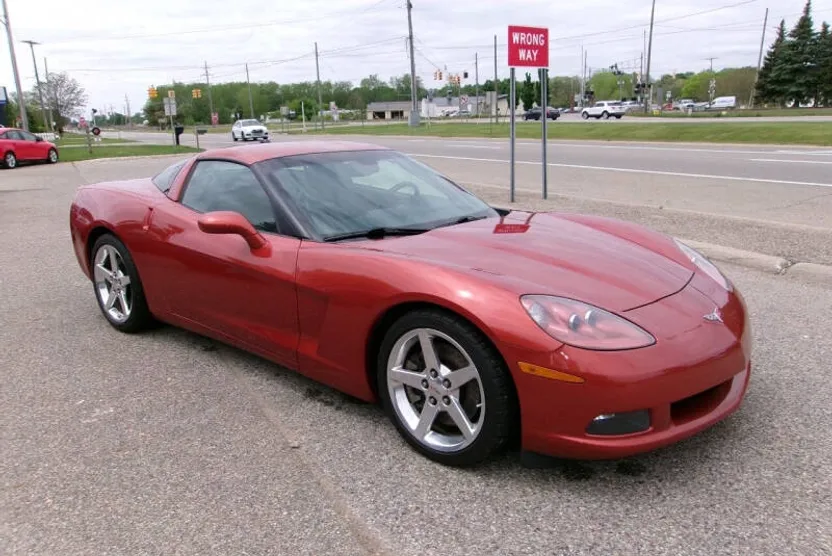 2005 Chevrolet Corvette photo 1