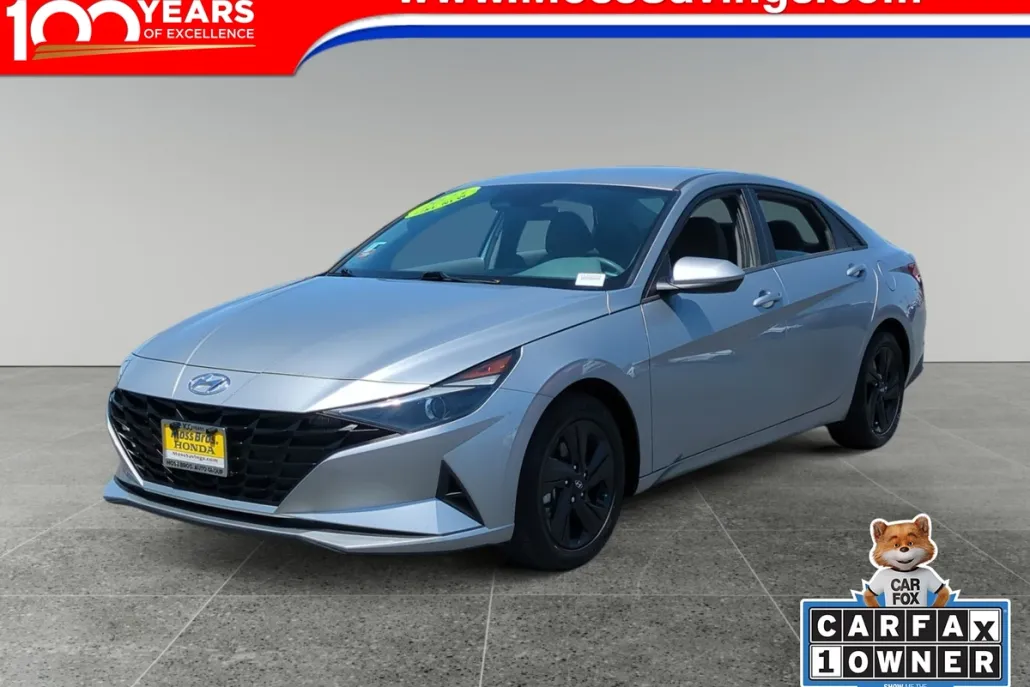 2023 Hyundai Elantra SEL photo 1