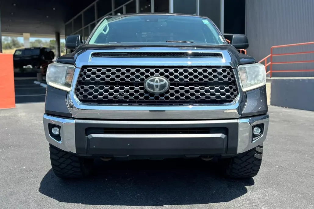 2018 Toyota Tundra SR5 photo 1