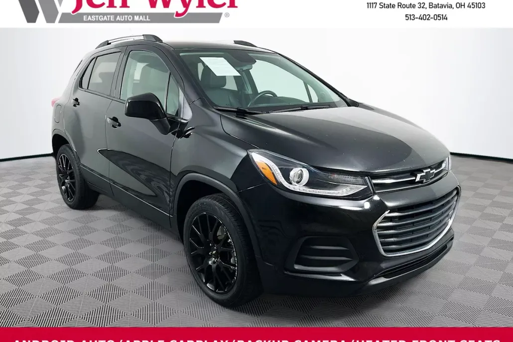 2022 Chevrolet Trax LT photo 1
