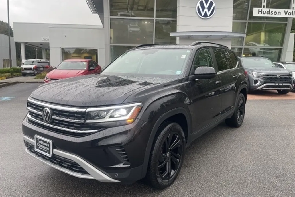 2022 Volkswagen Atlas V6 SE Technology photo 1