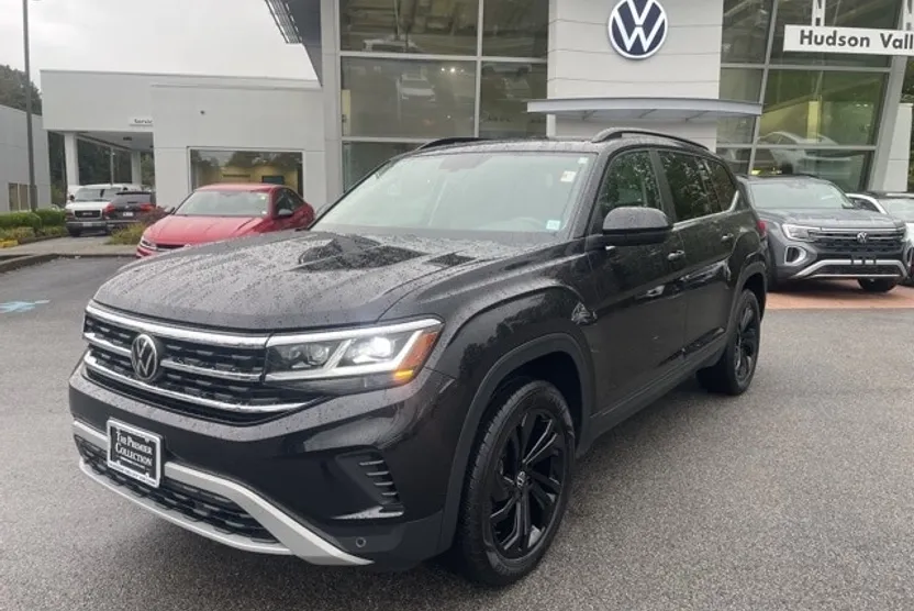 2022 Volkswagen Atlas V6 SE Technology photo 1