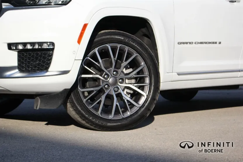 2023 Jeep Grand Cherokee L Summit Reserve photo 1