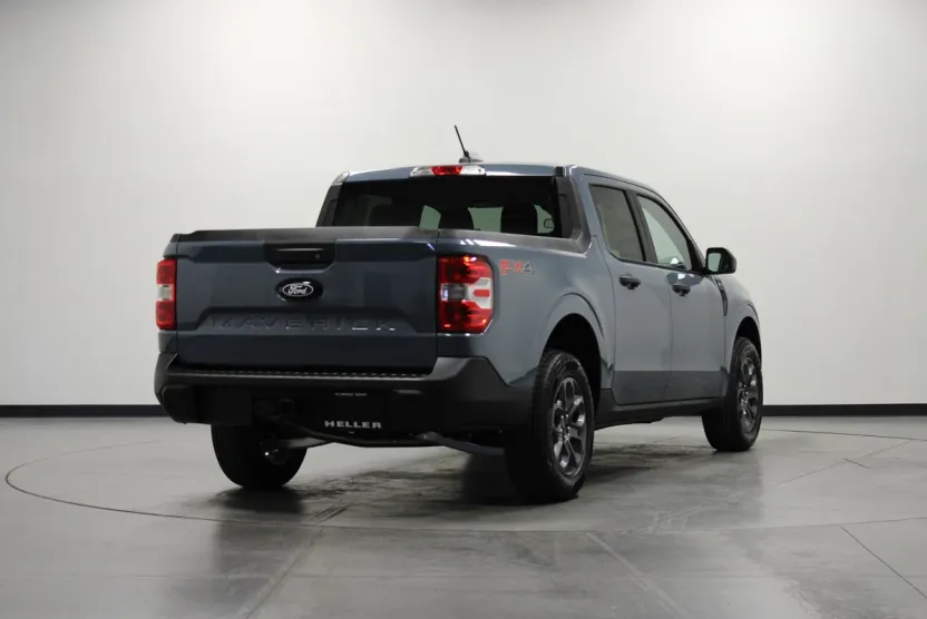 2025 Ford Maverick XLT photo 1