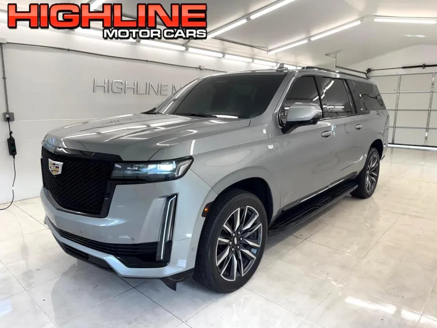 2023 Cadillac Escalade ESV Sport photo 1